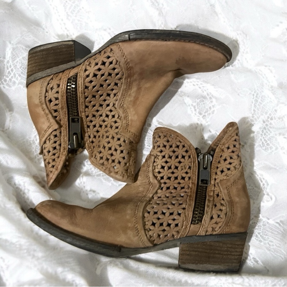 Circle G Western Boho Cowboy Ankle Boots Size 6